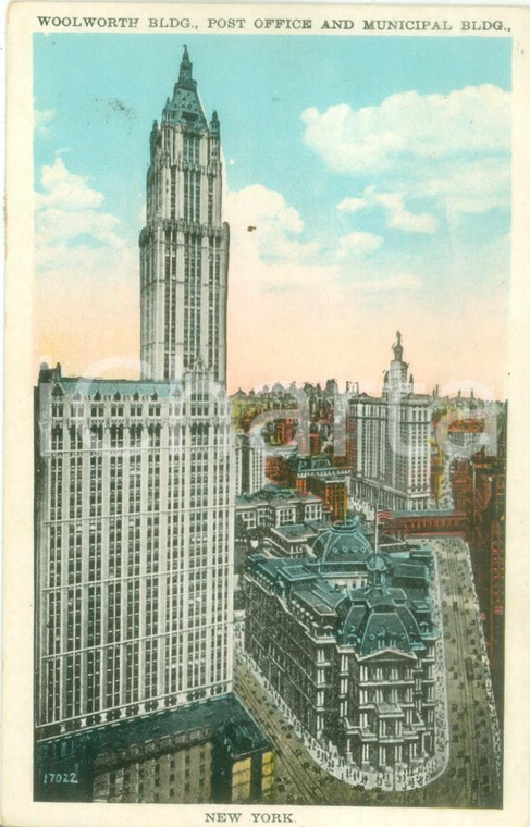 1935 ca NEW YORK (USA) Il Woolworth Building e il Post Office *Cartolina FP NV
