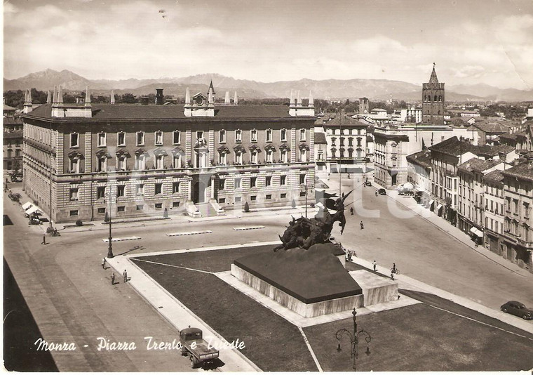 1955 MONZA Camion in Piazza Trento e Trieste *Cartolina FG VG