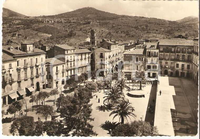 1953 VALLO DELLA LUCANIA (SA) Piazza Vittorio Emanuele *Cartolina FG VG