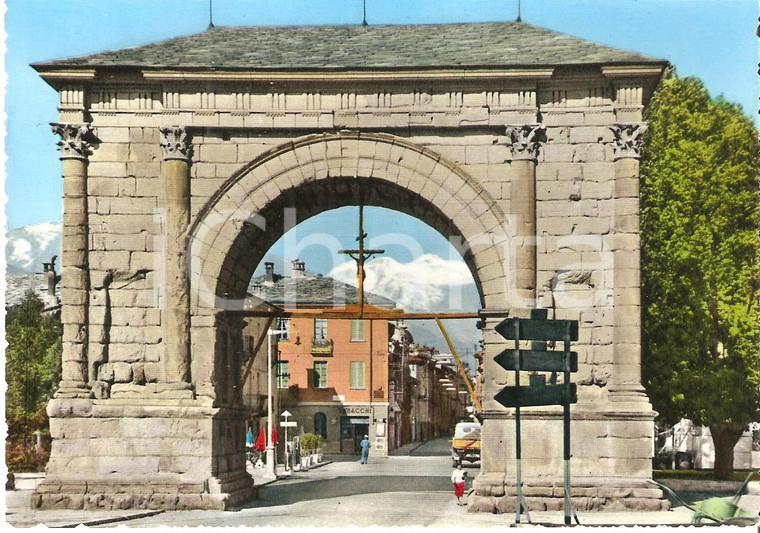 1965 ca AOSTA Rivendita tabacchi all'Arco di AUGUSTO *Cartolina FG NV