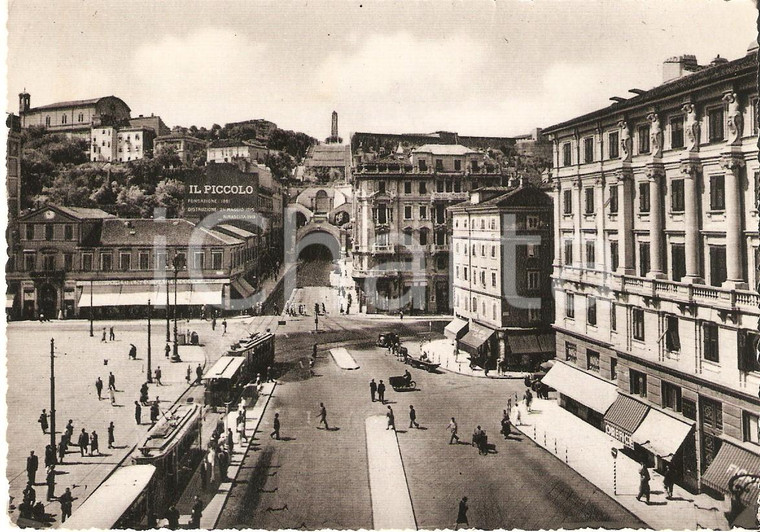 1950 TRIESTE Piazza GOLDONI e sede del quotidiano IL PICCOLO *Cartolina FG VG