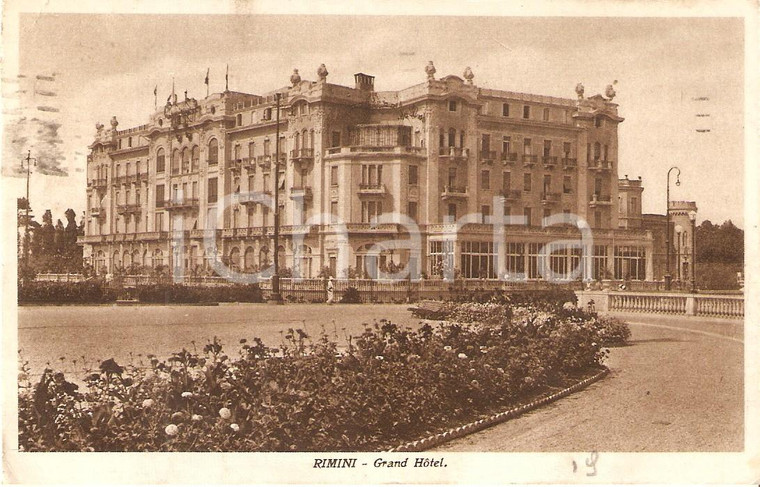 1933 RIMINI Panorama con il GRAND HOTEL *Cartolina FP VG