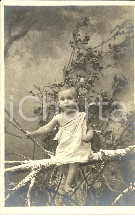 1915 ca COSTUMI Bambino tra i rami fioriti *Cartolina postale VINTAGE FP VG