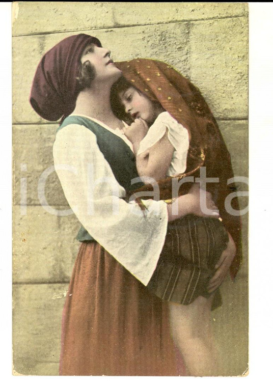 1915 MATERNITA' Contadina con la figlia in braccio *Cartolina VINTAGE FP VG
