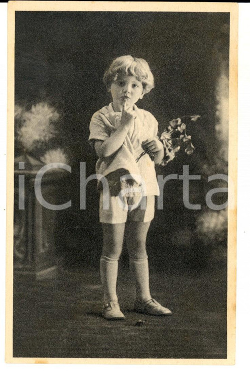 1930 ca INFANZIA Bambino con mazzo di fiori *Cartolina postale VINTAGE FP NV