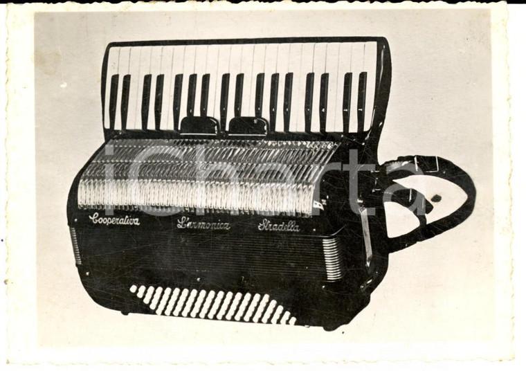 1940 ca STRADELLA Cooperativa L'ARMONICA Modello di fisarmonica *Foto 12x9