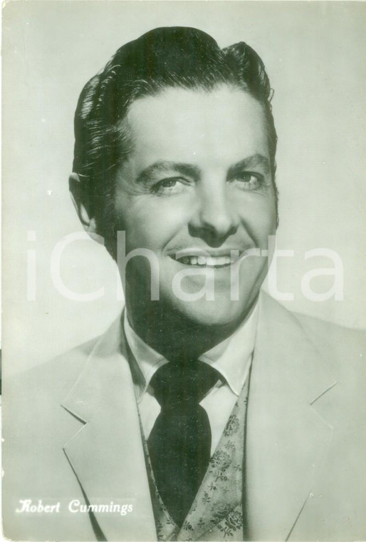 1950 ca CINEMA Attore Robert CUMMINGS con gilet fantasia *Cartolina FG NV