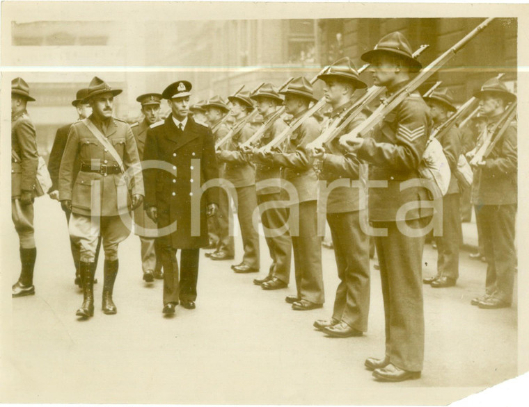 1936 LONDON Re George VI passa in rassegna le Giubbe Rosse *Foto DANNEGGIATA