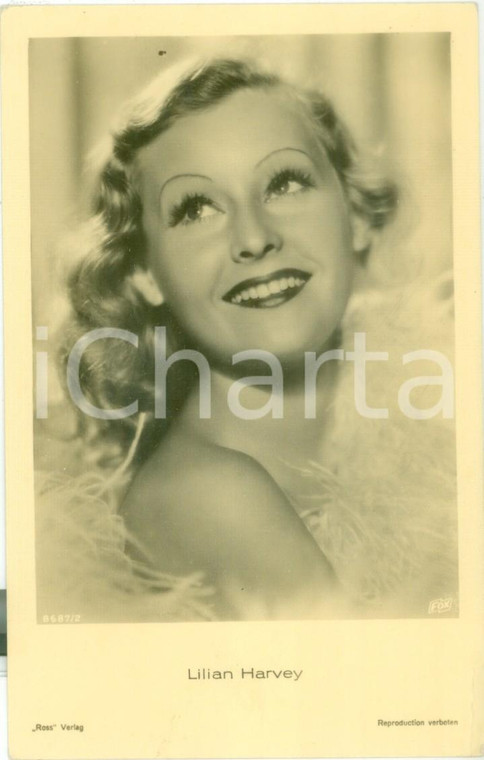 1930 ca CINEMA Attrice Lilian HARVEY con boa al collo *Cartolina FP NV