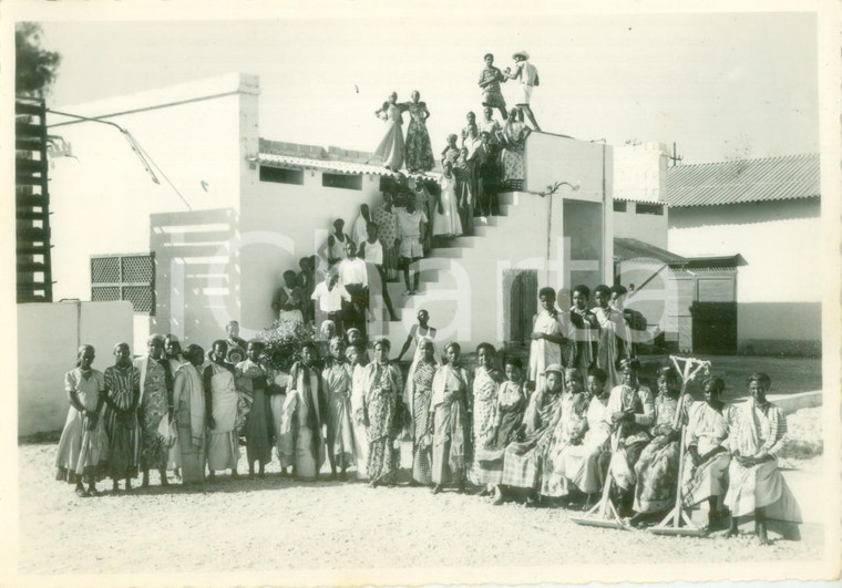 1940 ca AFGOI (SOMALIA) Operai e operaie del cotonificio *Fotografia