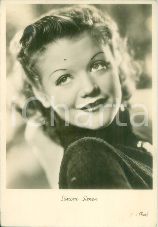1935 ca CINEMA Attrice Simone SIMON con maglione dolcevita *Cartolina FG NV