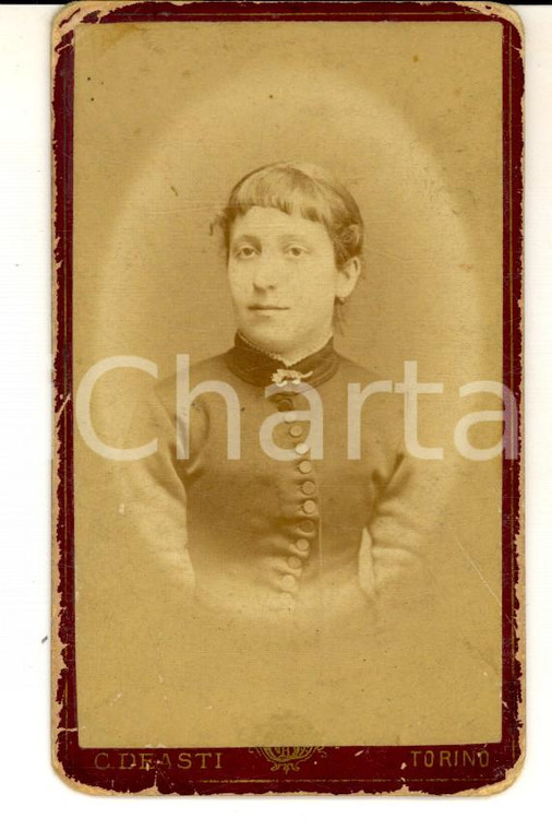 1880 ca TORINO Ritratto di adolescente con spilla *Fotografia Carlo DEASTI CDV