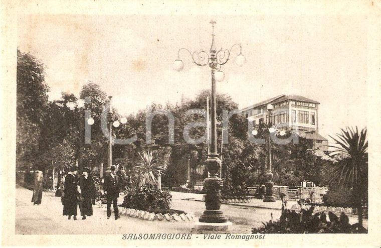 1915 ca SALSOMAGGIORE TERME (PT) Passanti in Viale Romagnosi *Cartolina FP NV