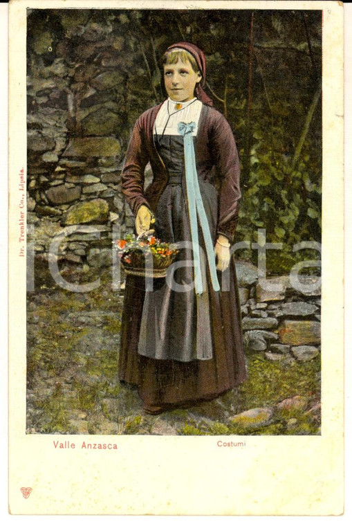 1910 ca COSTUMI VALLE ANZASCA Giovane donna con cestino di fiori *Cartolina FP