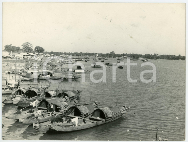 1970 ca HUE (VIETNAM) Sampan e altre barche sul Fiume dei Profumi *Foto 24x20 cm