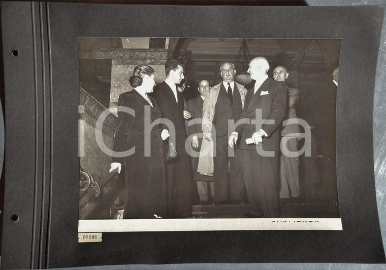 1950 LONDON ROYAL OPERA HOUSE Arrivo dei direttori d'orchestra *Fotografia