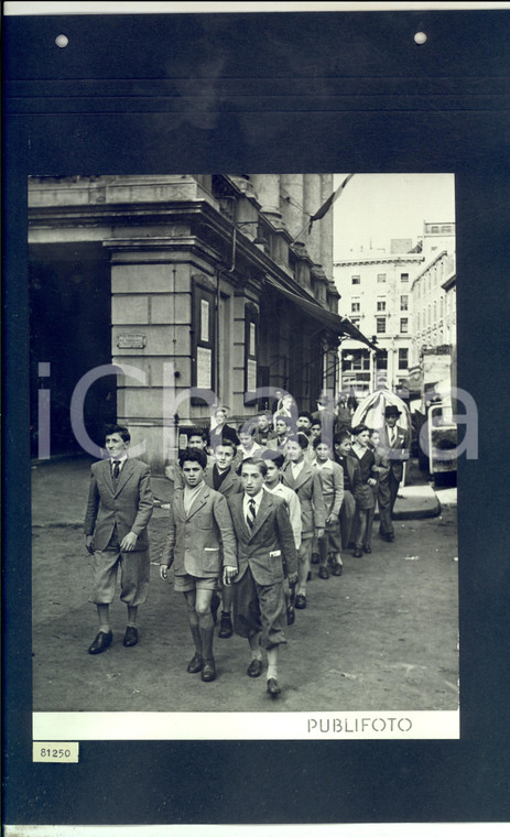 1950 LONDON Bambini coro TEATRO ALLA SCALA in libera uscita *Foto 25x35