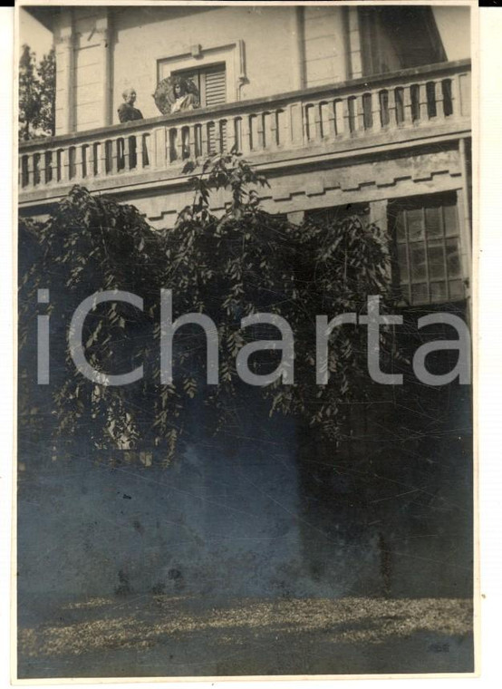 1930 MACUGNAGA (VB) Donne al balcone di una casa di campagna *Foto 8x12 cm