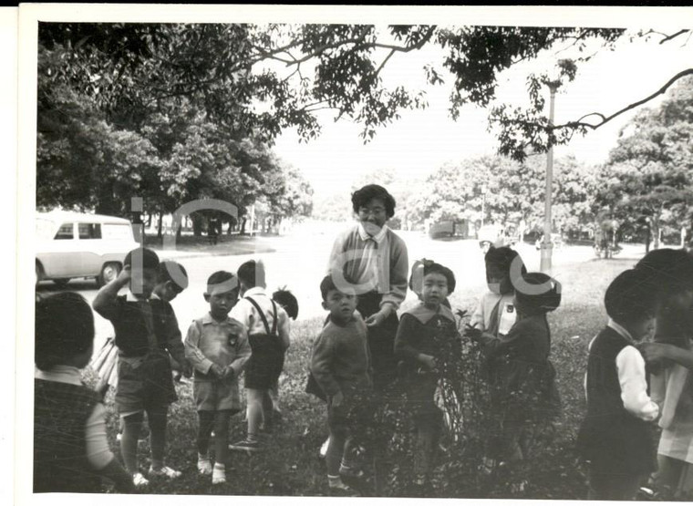 1958 TOKYO (JAPAN) Bambini in escursione al Parco MEIJI *Foto 12x8 cm