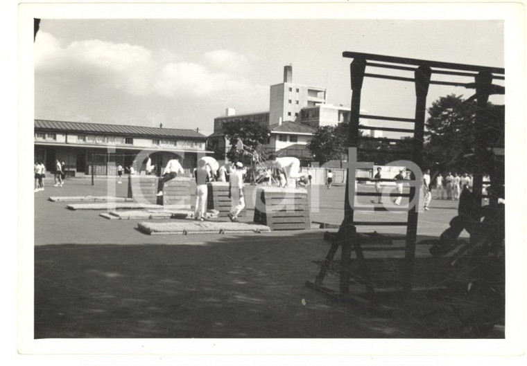 1958 TOKYO (JAPAN) Esercizi ginnici in una scuola media di MAMPEI *Foto 12x8 cm