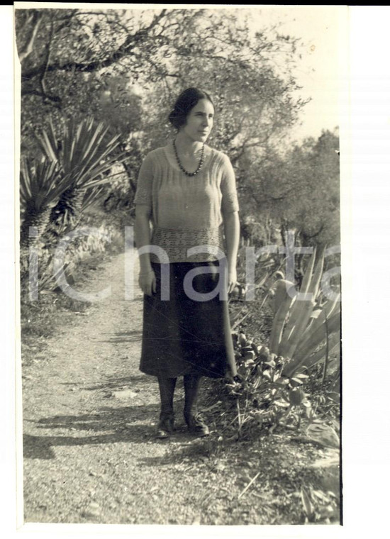 1923 BORDIGHERA Ritratto di Laura BIAGGI in un giardino *Fotografia 10x14 cm