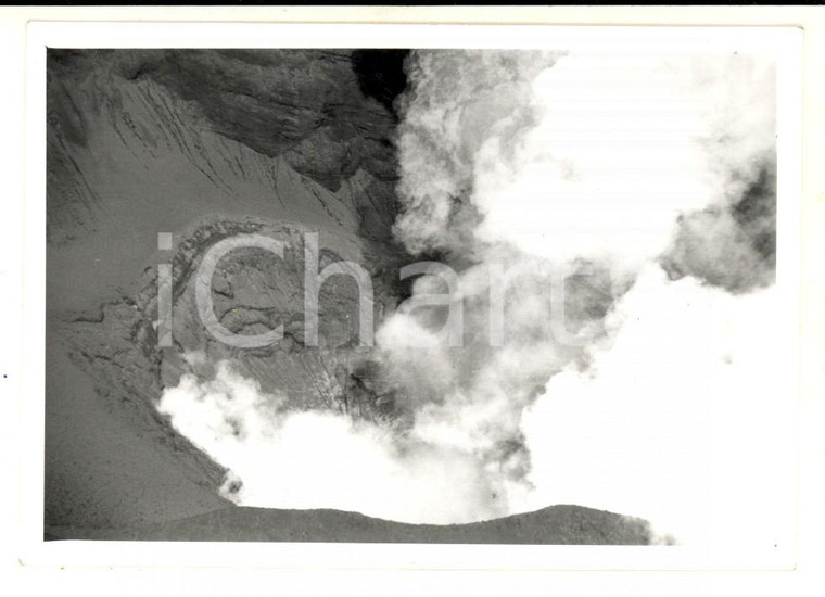 1958 KYUSHU (JAPAN) Il cratere del Monte ASO in attività *Foto VINTAGE 12x8