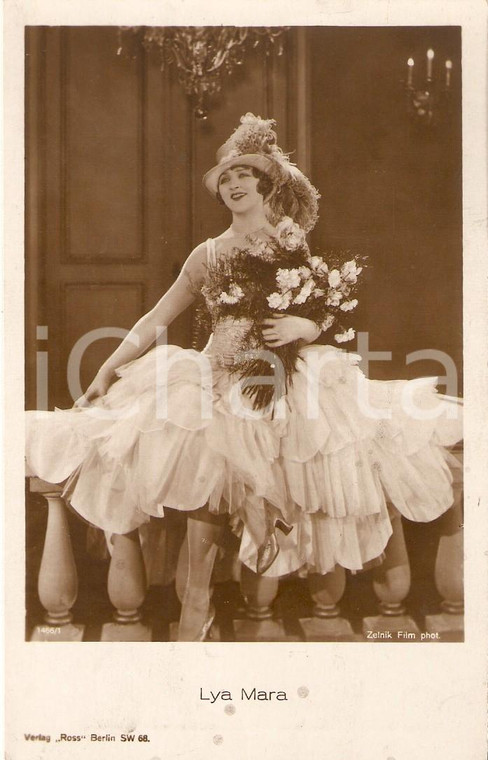 1925 ca CINEMA Attrice Lya MARA con bouquet di fiori *Cartolina FP NV