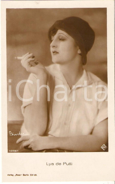 1925 ca CINEMA Attrice Lya DE PUTTI fuma sigaretta *Cartolina FP NV