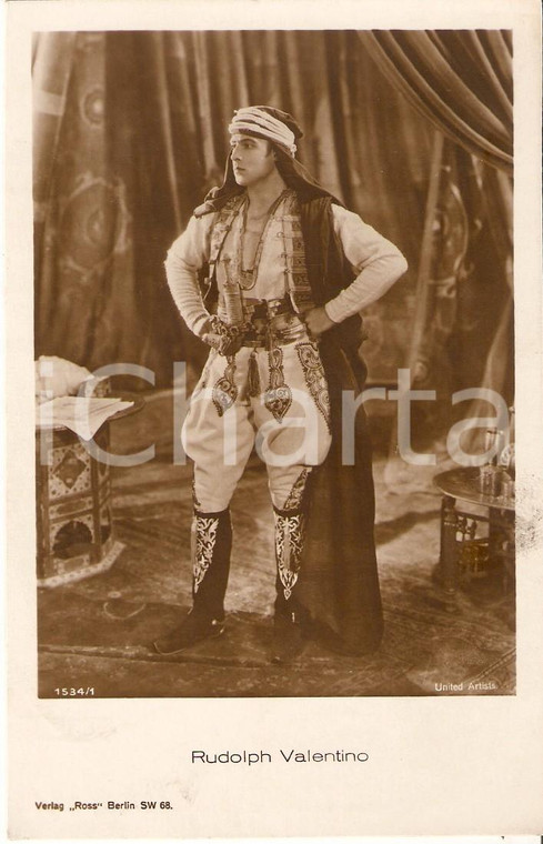 1925 ca CINEMA Rodolfo VALENTINO in costume da sceicco *Cartolina FP NV