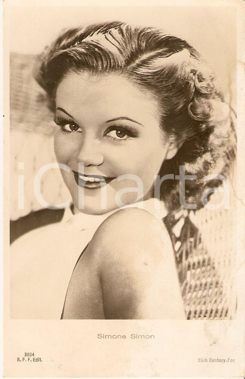 1935 ca CINEMA Attrice Simone SIMON Ritratto *Cartolina FP NV