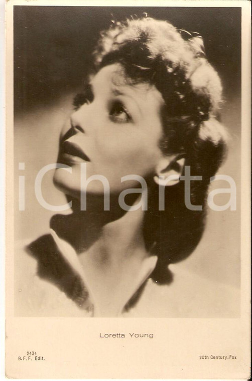 1935 ca CINEMA Attrice Loretta YOUNG Ritratto *Cartolina FP NV