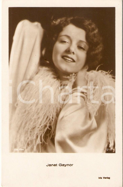 1935 ca CINEMA Attrice Janet GAYNOR indossa boa di piume *Cartolina FP NV