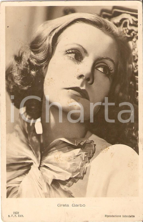 1925 ca CINEMA Attrice Greta GARBO indossa camicia con fiocco *Cartolina FP NV