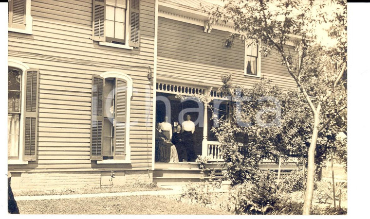 1910 ca USA Women on the door of their home  *Real photo postcard RPPC VINTAGE