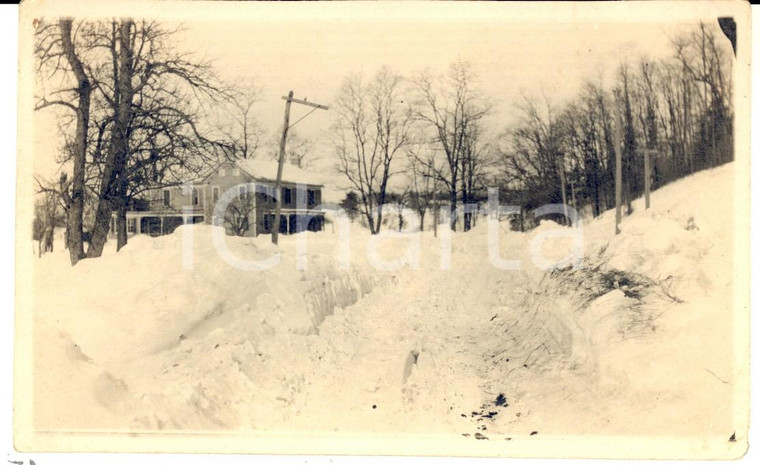 1910 ca USA An old village under the snow *Real photo postcard RPPC VINTAGE