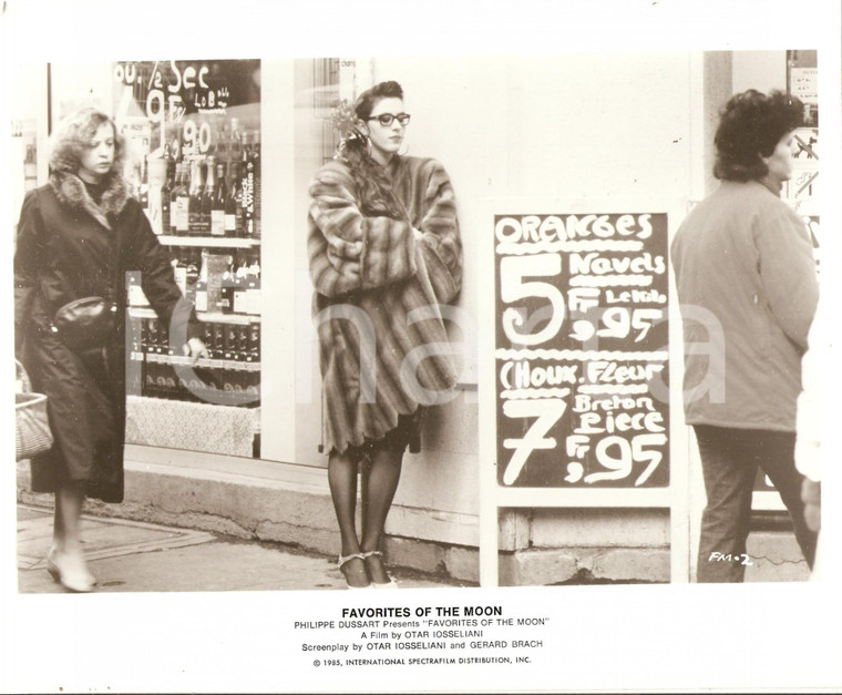 1984 FAVORITES OF THE MOON Movie Otar IOSSELIANI Prostitute on the street *Photo