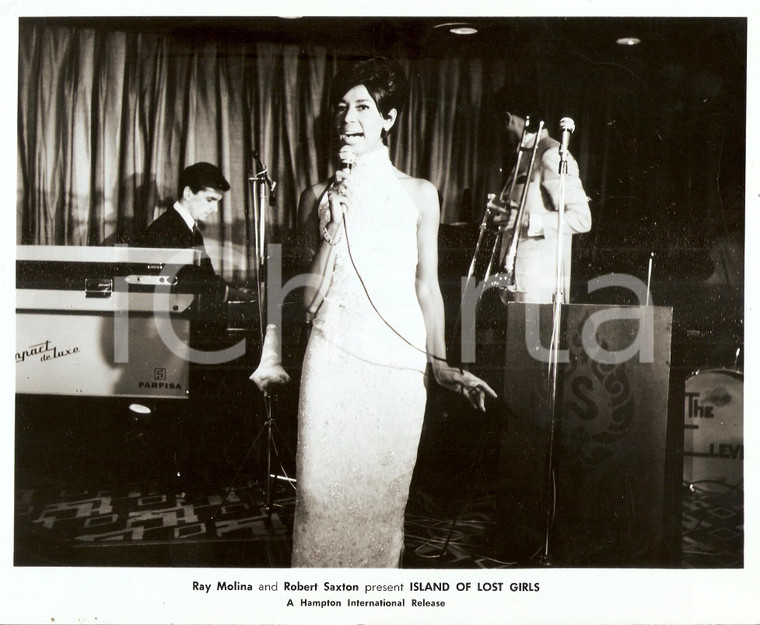 1969 ISLAND OF LOST GIRLS Lounge singer - Piano FARFISA Movie by Roberto MAURI