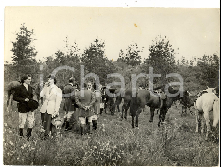 1960 ca AREA DI MILANO Nobiltà a una battuta di caccia *Foto COSTUME 24x18 