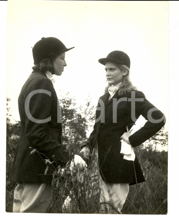 1960 ca AREA DI MILANO Nobilldonne a una battuta di caccia *Foto COSTUME 18x24 