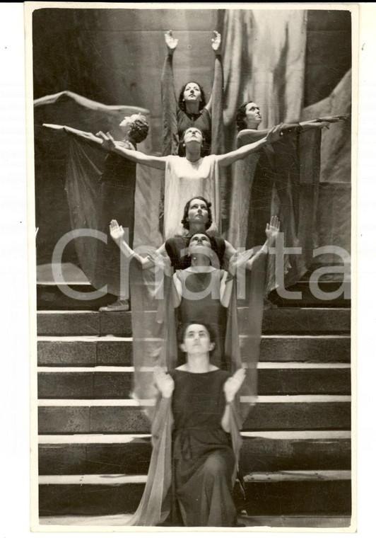1940 ca MILANO DANZA Coreografia di Tusnelda RISSO sulla scala *Foto 9x13 cm  
