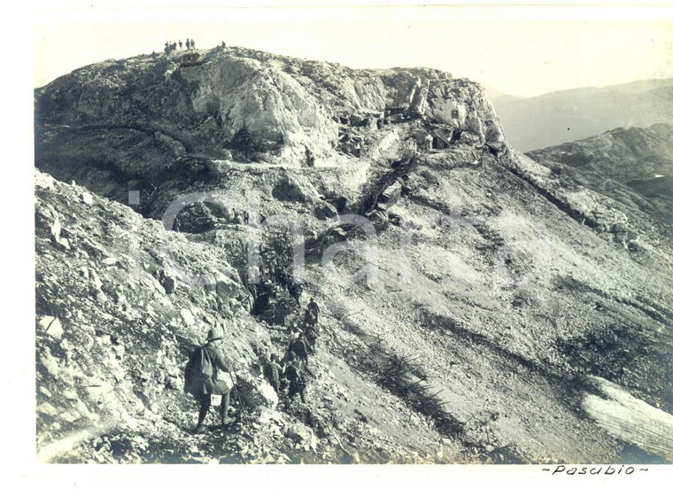1920 MONTE PASUBIO Escursionisti in marcia verso la vetta *Foto 14x10 cm