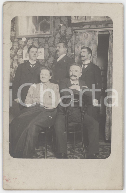 1910 ca COSTUME ITALIA Ritratto di famiglia in un locale - Foto 9x14 cm