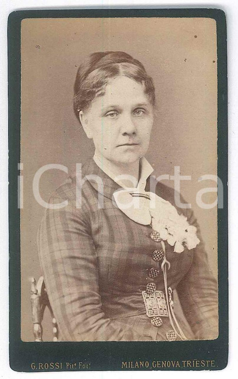1880 ca MILANO Donna in abito a quadretti - Ritratto - Foto Giulio ROSSI CDV