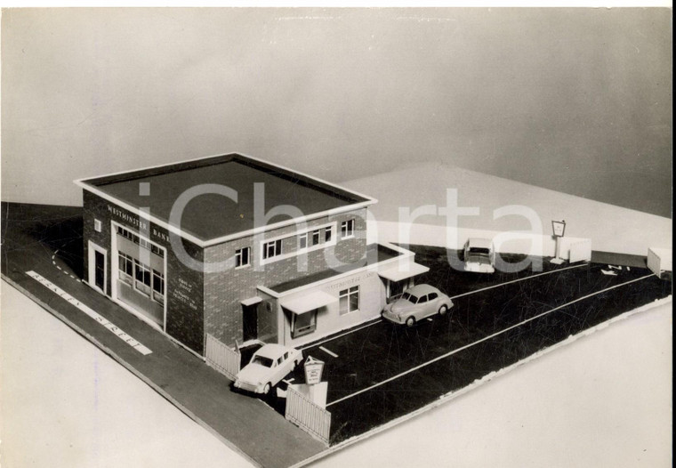 1959 LIVERPOOL (UK) A model of Britain's first drive-in bank *Photo