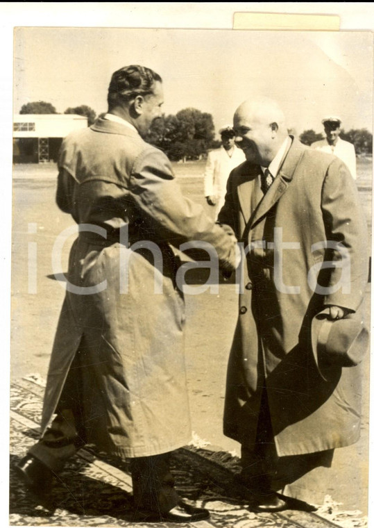 1956 BELGRADO Maresciallo TITO accoglie Nkita KRUSCEV per la Fiera di Zagabria