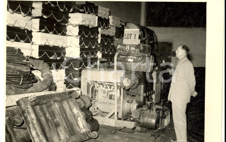 Ottobre 1953 TRIESTE Asta di materiale navale del Governo Militare Alleato *Foto