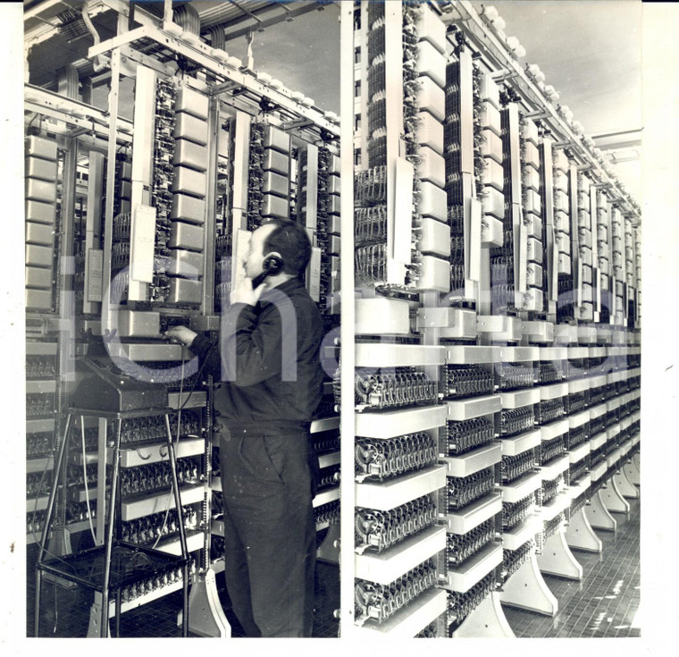 1955 ca GENOVA Costruzioni Meccaniche Industriali Genovesi - Operaio al lavoro