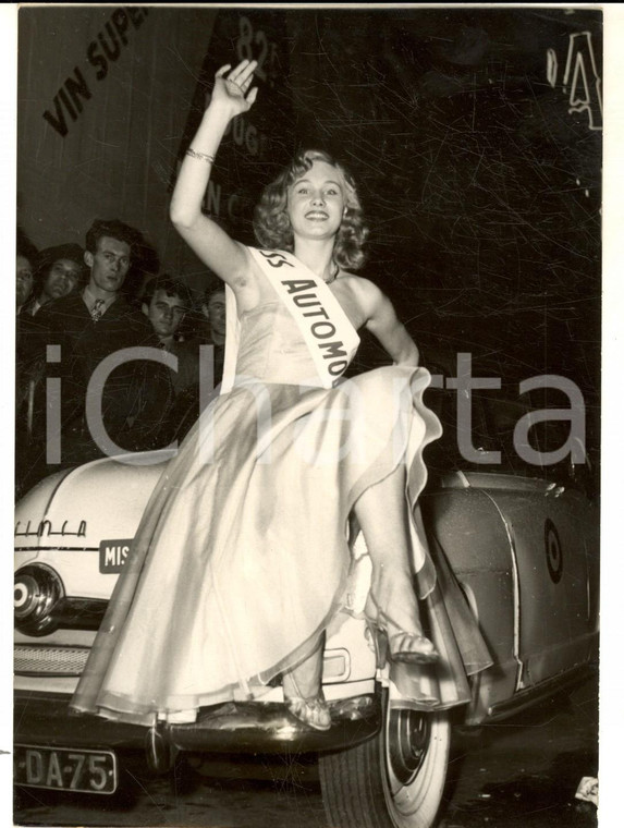 1954 PARIS MOULIN ROUGE Danik PATISSON élue "Miss automobile" *Photo 14x18