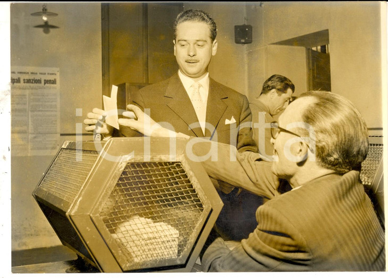 1959 Elezioni regionali VALLE D'AOSTA Voto di Giulio DOLCHI sindaco Aosta *Foto