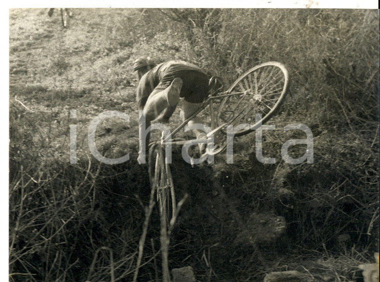 1965 BRUZZANO CICLOROSS Gran Premio Coca Cola - Caduta di corridore *DANNEGGIATA